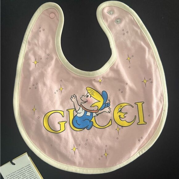 Brand new with box Gucci Pink and Yellow Bib Jetsons collection - Picture 5 of 10